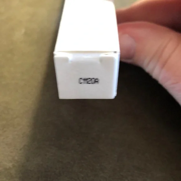 Ever Forever Longwear Liquid Lip Color (Color = Glam) - Picture 9 of 10